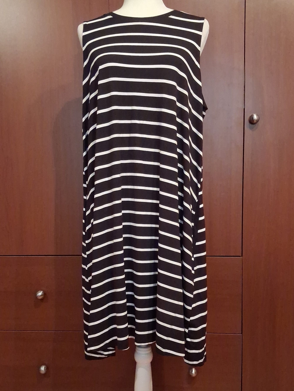 Time and Tru Black and White Striped Sleeveless Midi Swing Dress